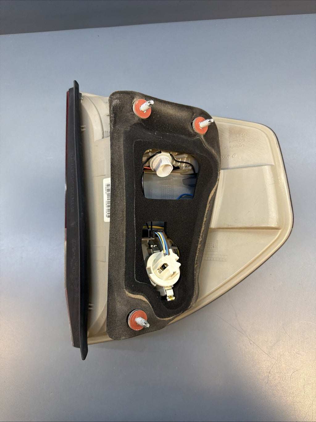 2007-2010 BMW E83 X3 Right Passenger Side Rear Outer Halogen Light OEM 7162212