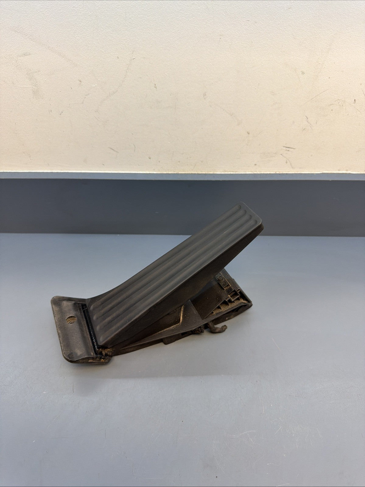 07-14 Bmw 328i 335i E90 E92 E93 Gas pedal Accelerator With Sensor OEM 6852644