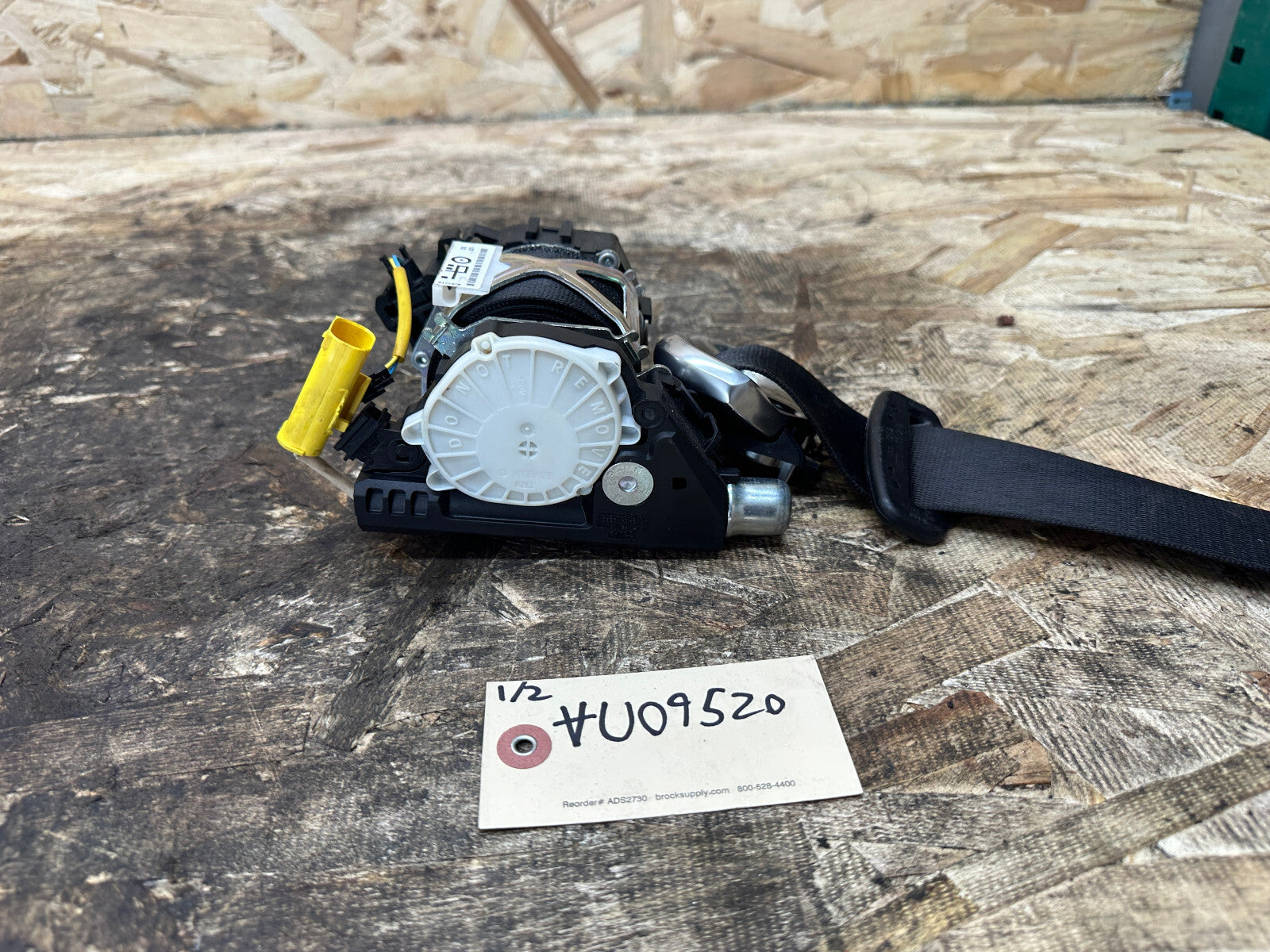 BMW 07-13 1 SERIES FRONT RIGHT PASSENGER SEAT BELT RETRACTOR BLACK OEM 9171976