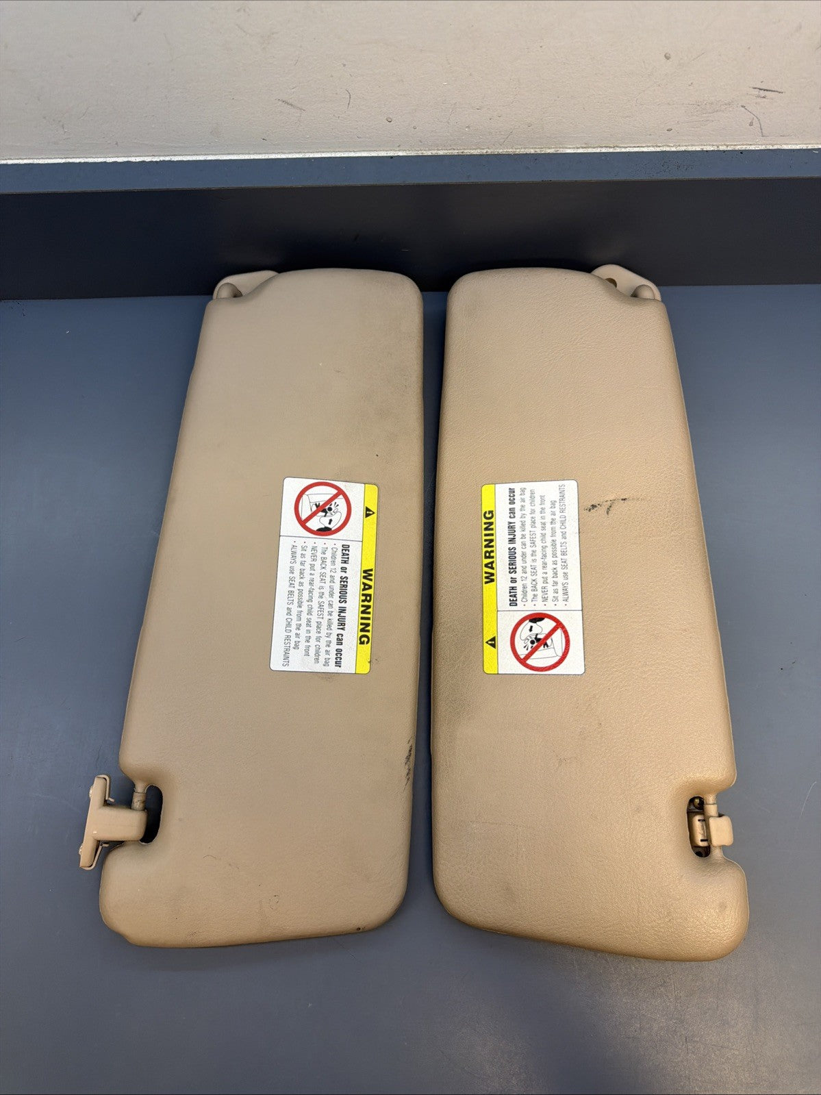 00–05 BMW E46 325i Right & Left Light Sun Visor Mirror Leather Set BEIGE 6905983