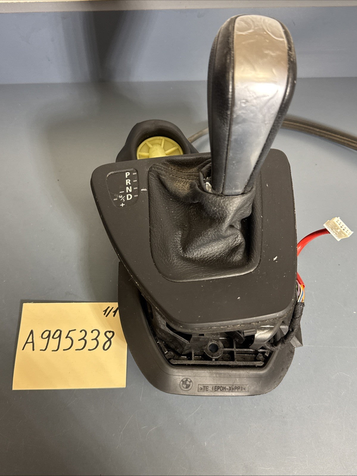 07-13 Genuine BMW 328ix E90 Floor Automatic Gear Shifter Selector OEM+ 7603765