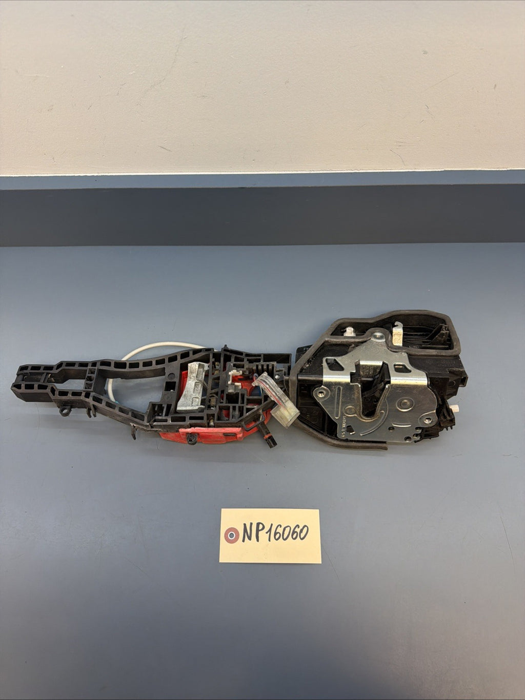 12-18 BMW 320i 328i F30 Rear Left Driver Side Exterior Door Lock Latch 7229455