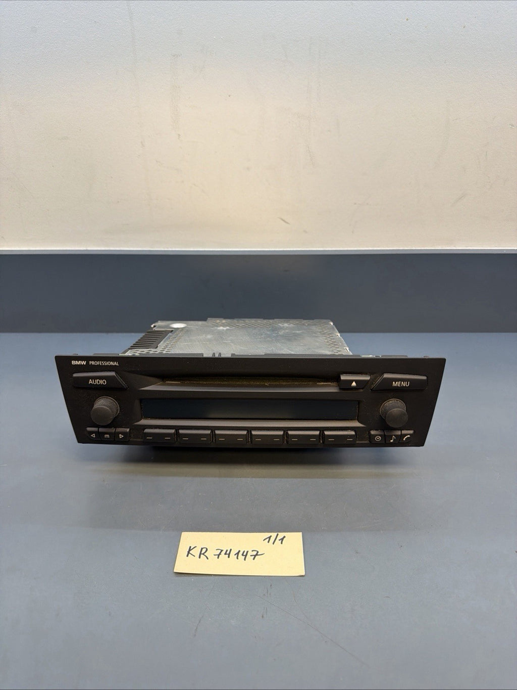 BMW E88 E82 E90 E92 E93 E84 1/3 Series Professional Radio Stereo CD OEM 6971703