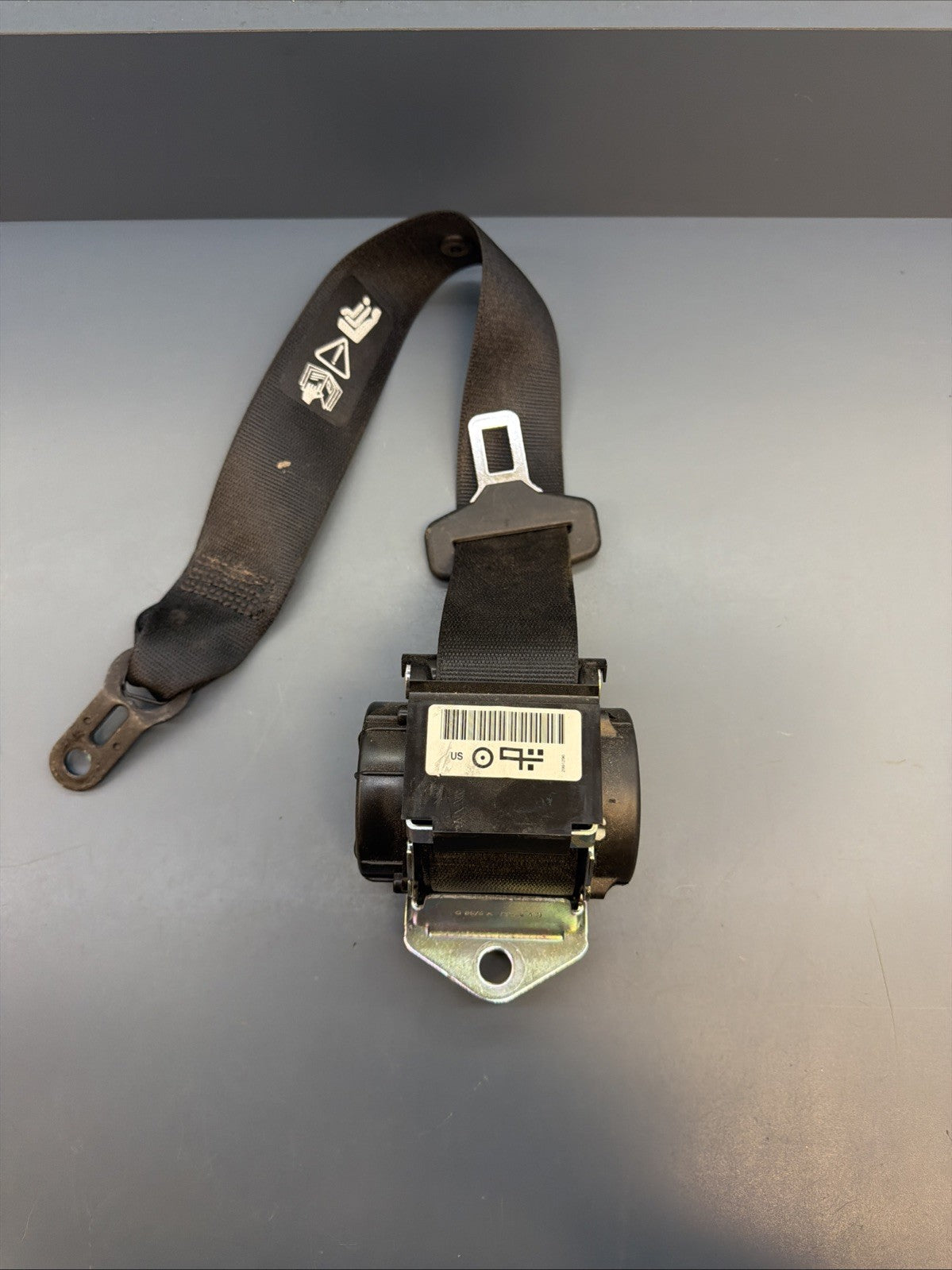 OEM Rear Right Or Left Seatbelt FOR 2012 2013 2014 2015 BMW X1 E84 608201000D