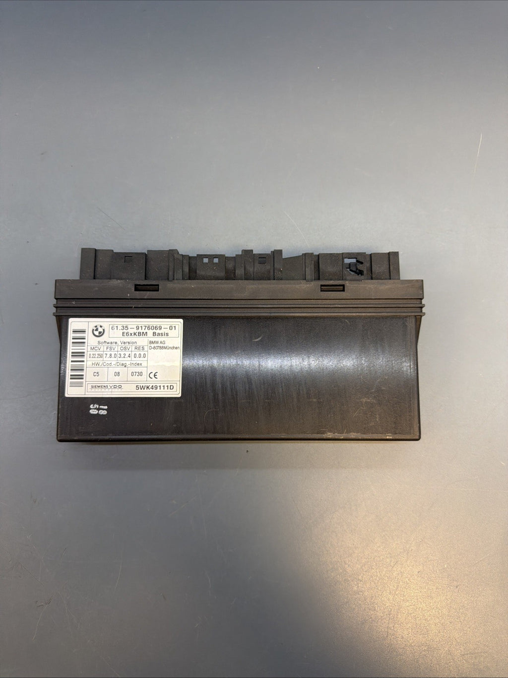 2008-2010 BMW 528i 535i 650i E63 General Body Control Module 9176069