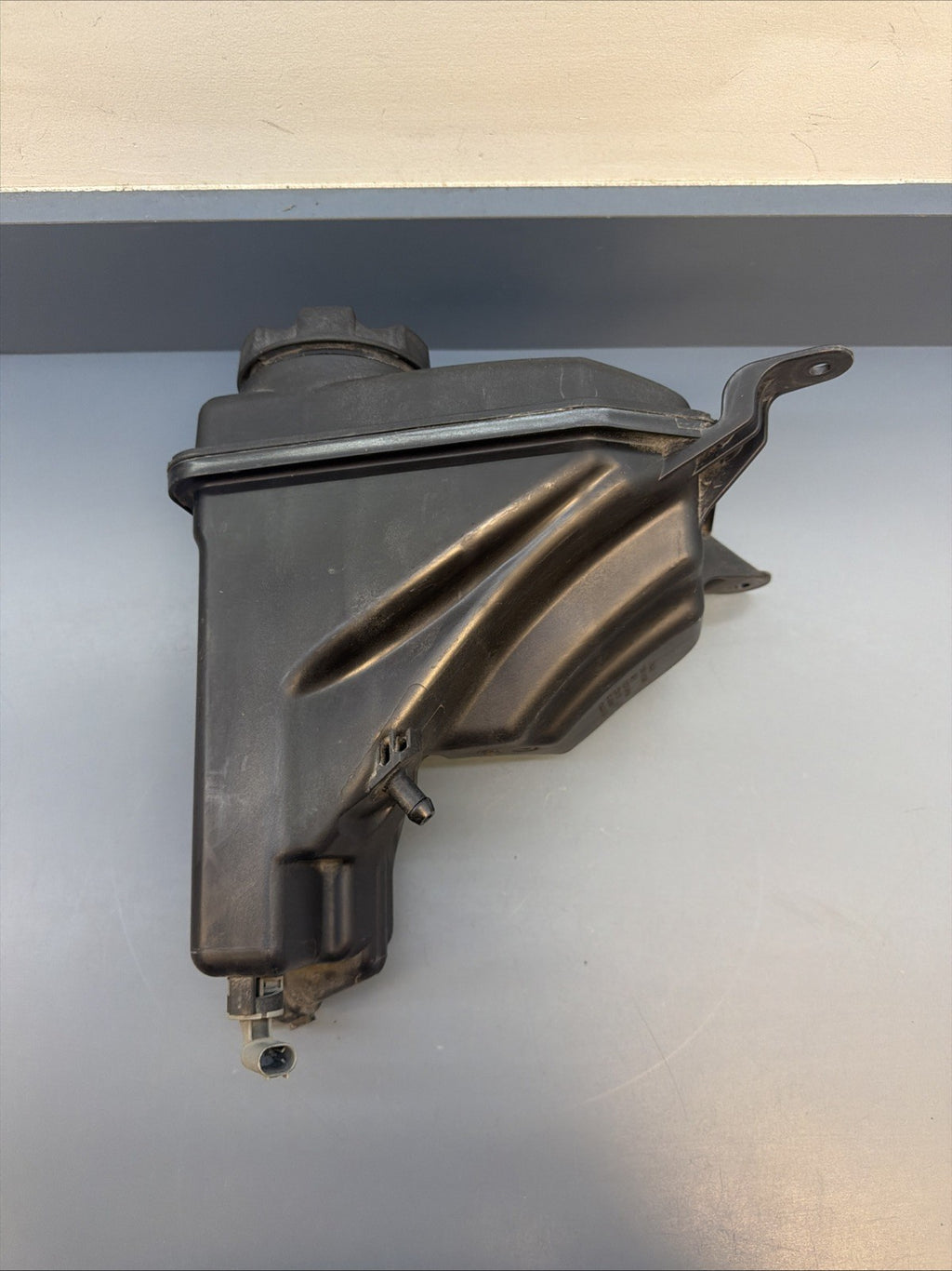 06-13 BMW E82 E88 E90 E92 E93 335 Radiator Expansion Tank Coolant Reservoir OEM