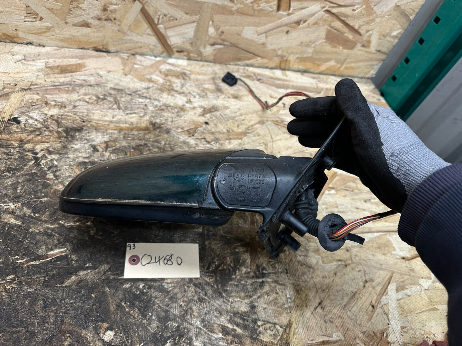 BMW 1995-2001 E38 7 SERIES GREEN PASSANGER SIDE MIRROR OEM 010371