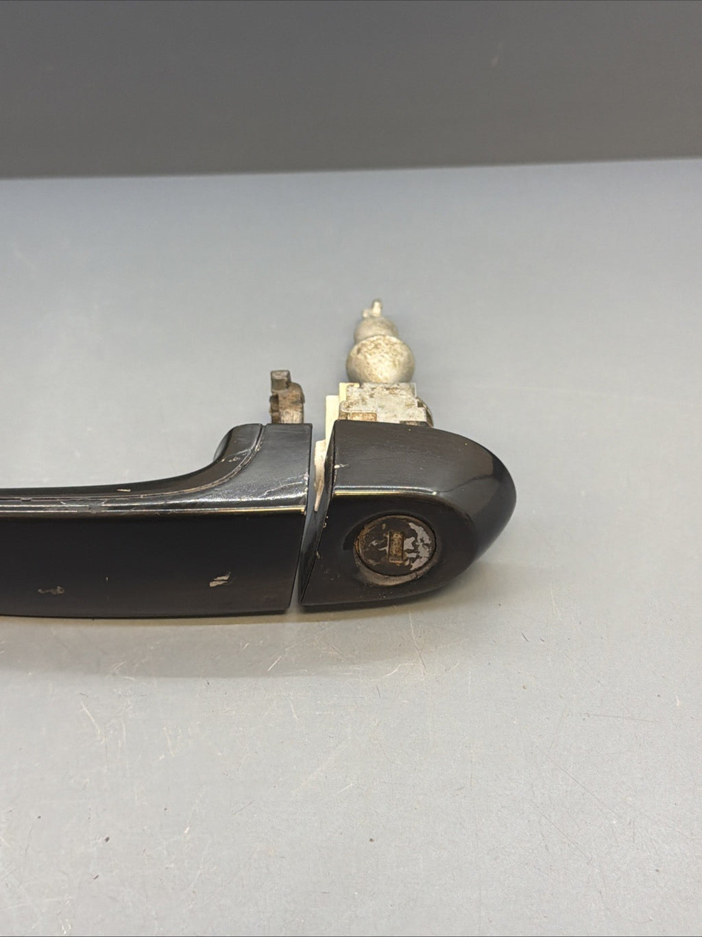 07-13 BMW E92 3-SERIES DRIVER LEFT SIDE DOOR HANDLE  BLACK