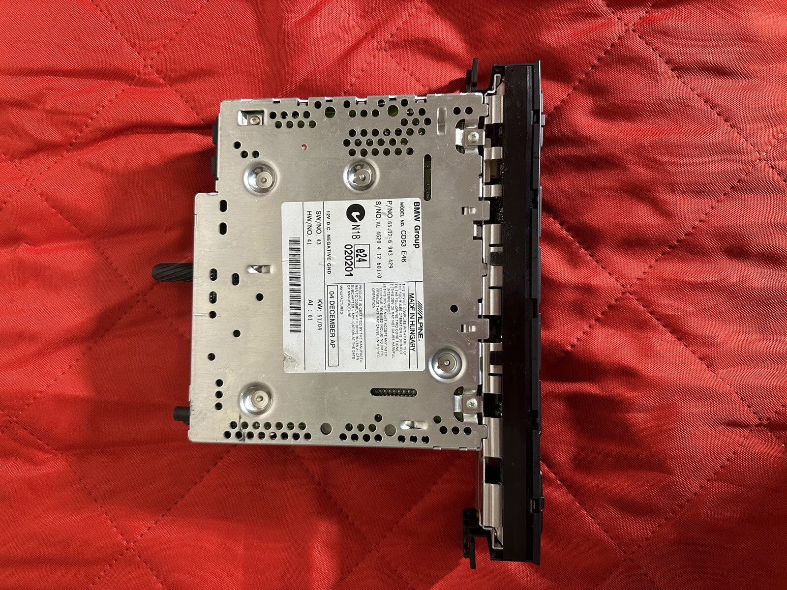 99-06 BMW E46 PROFESSIONAL BUSINESS CD AM FM TUNER PLAYER UNIT OEM 6943429