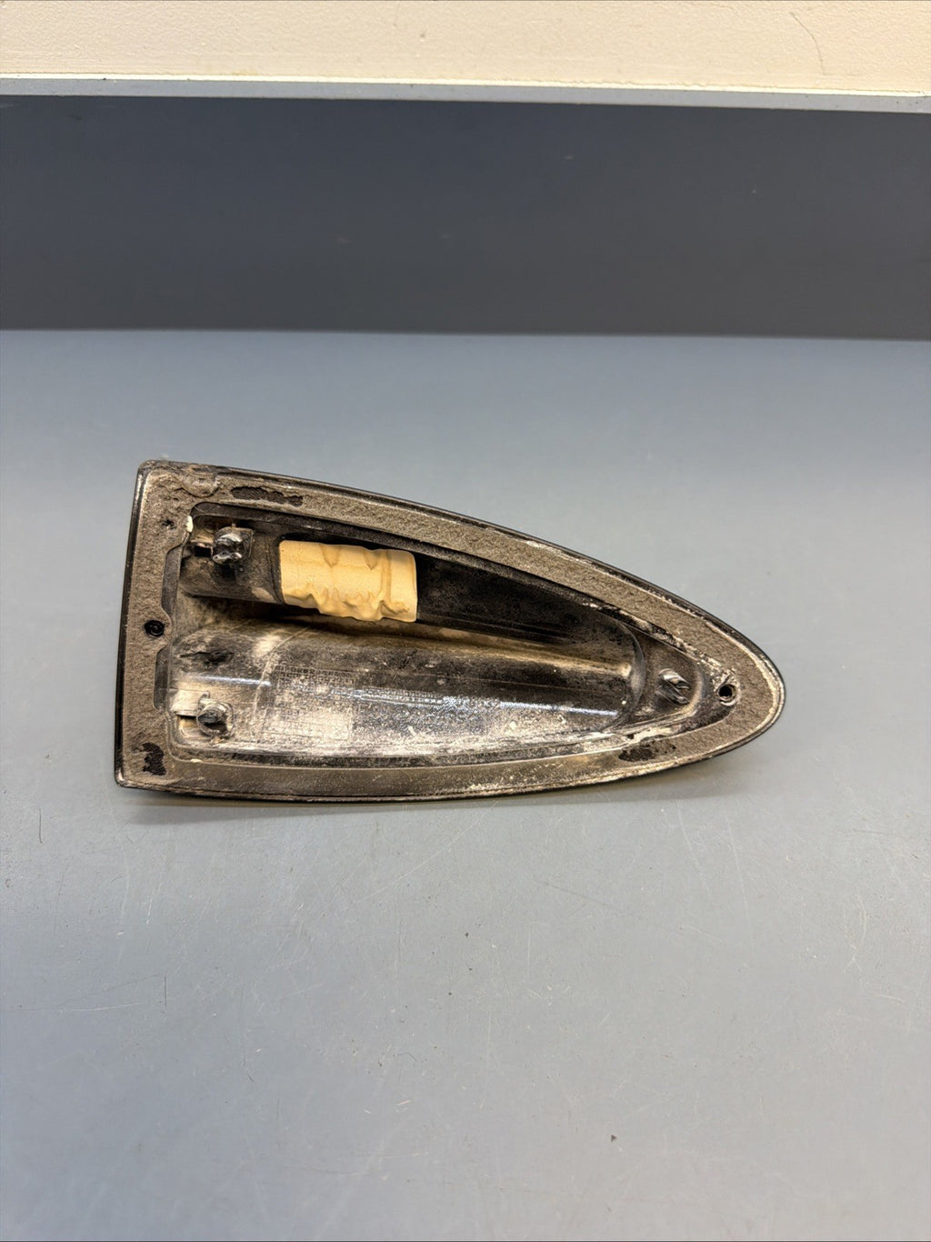 07-13 BMW E90 E92 3-SERIES ROOF SHARK FIN ANTENNA COVER 6972310 OEM