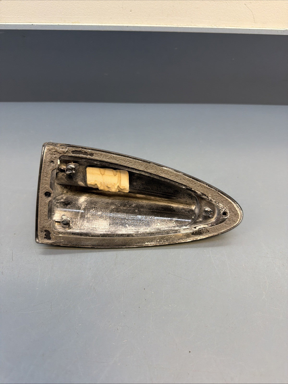 07-13 BMW E90 E92 3-SERIES ROOF SHARK FIN ANTENNA COVER 6972310 OEM