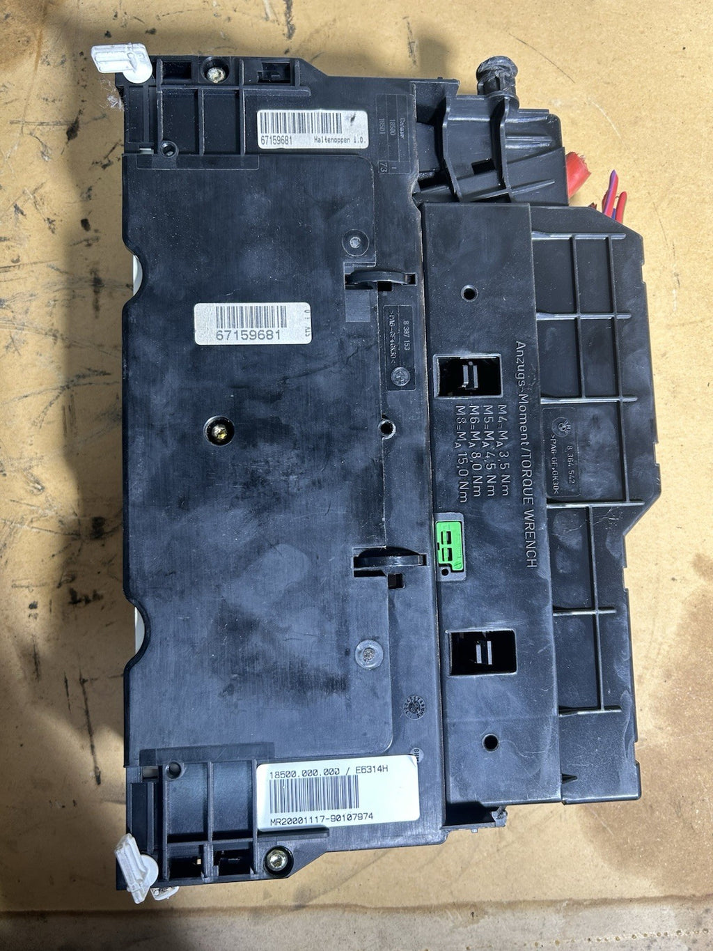 01-06 BMW E46 325 330 Interior Cabin Fuse Relay Junction Box Panel 8364542