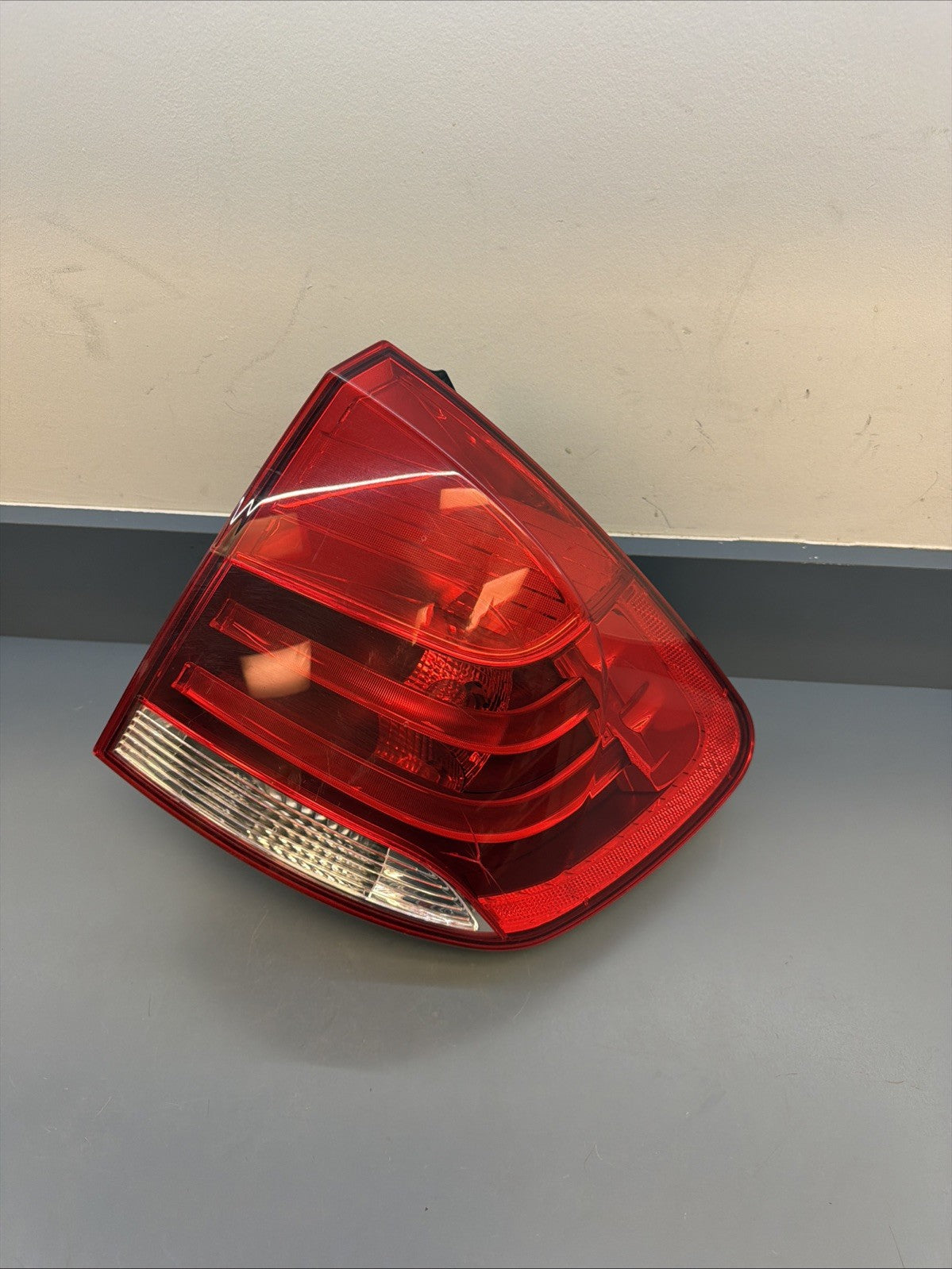 2013 2014 2015 BMW E84 X1 REAR RIGHT OUTER TAIL LIGHT ASSEMBLY OEM 2990112