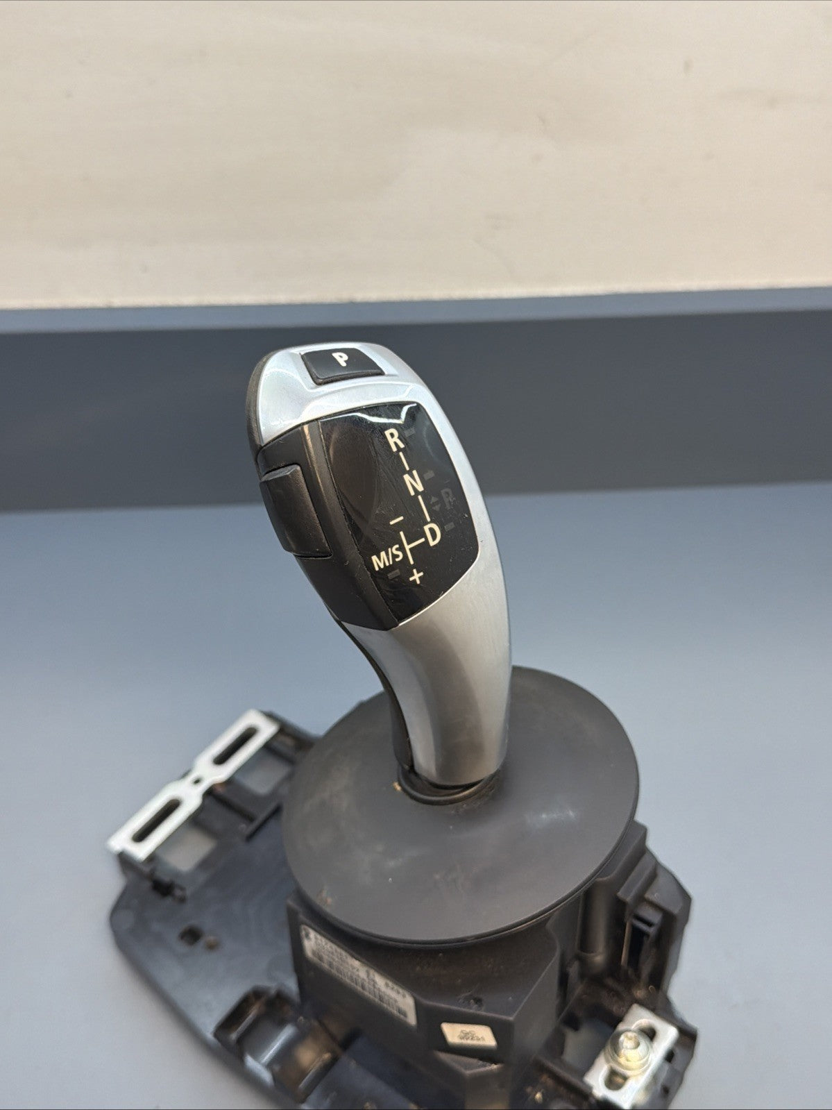 2008-2010 BMW 528i 535i 550i Automatic Shifter Floor Shift Selector OEM 9174981