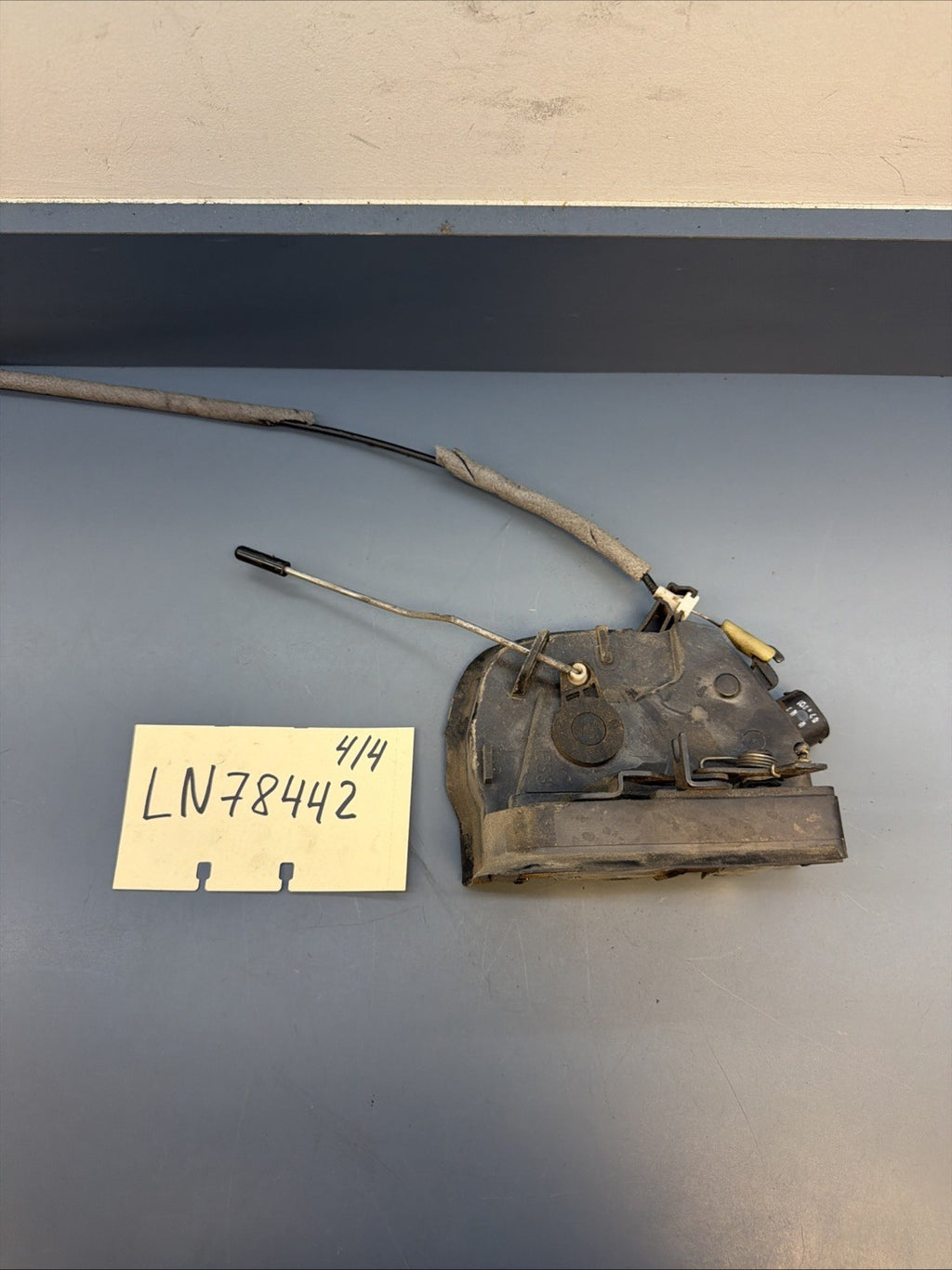 00-06 BMW E53 X5 REAR RIGHT PASSENGER SIDE DOOR LOCK ACTUATOR OEM 8402602