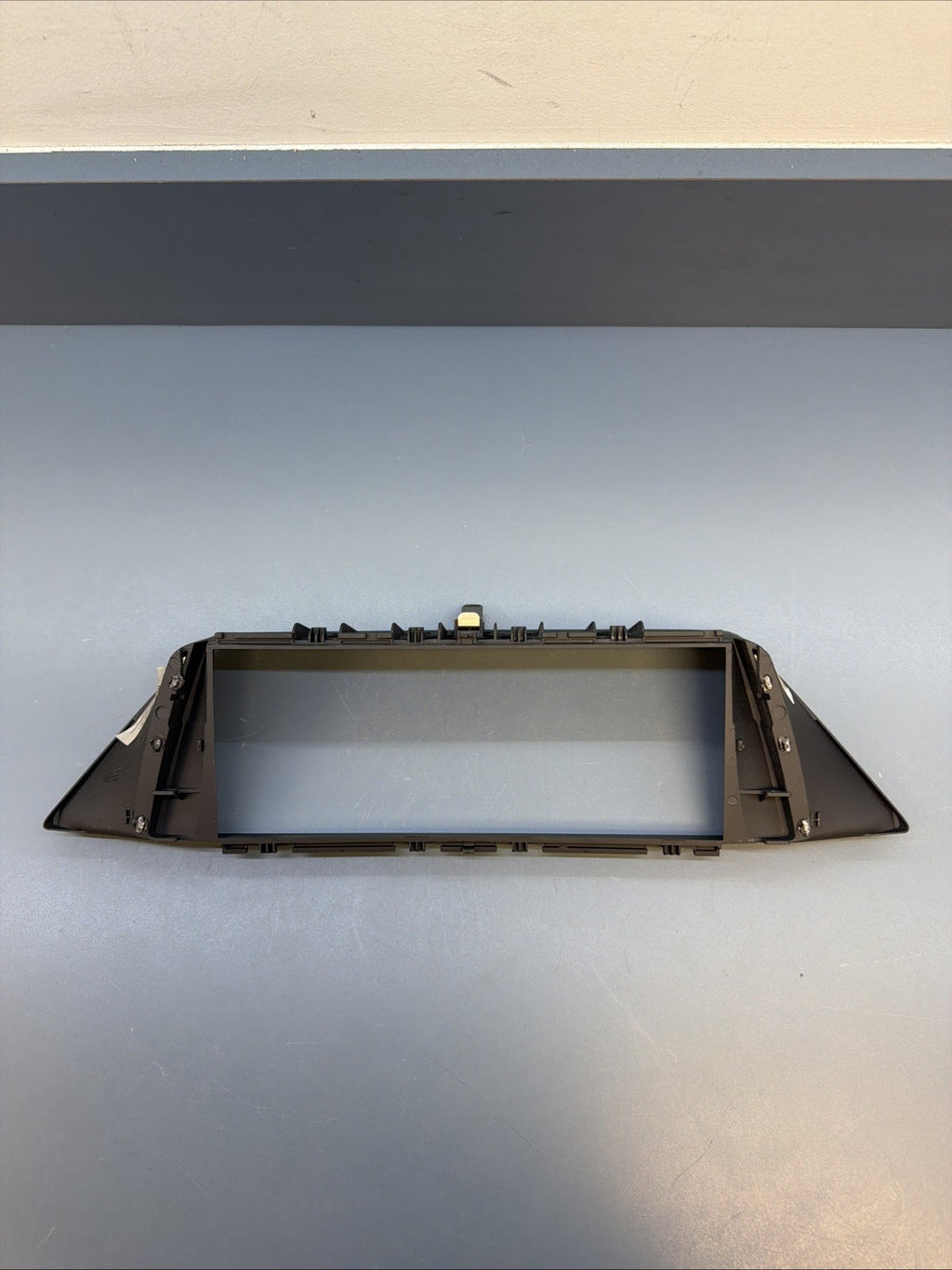 2012-2015 BMW X1 - MMI LCD Display Screen TRIM / Bezel 9257640