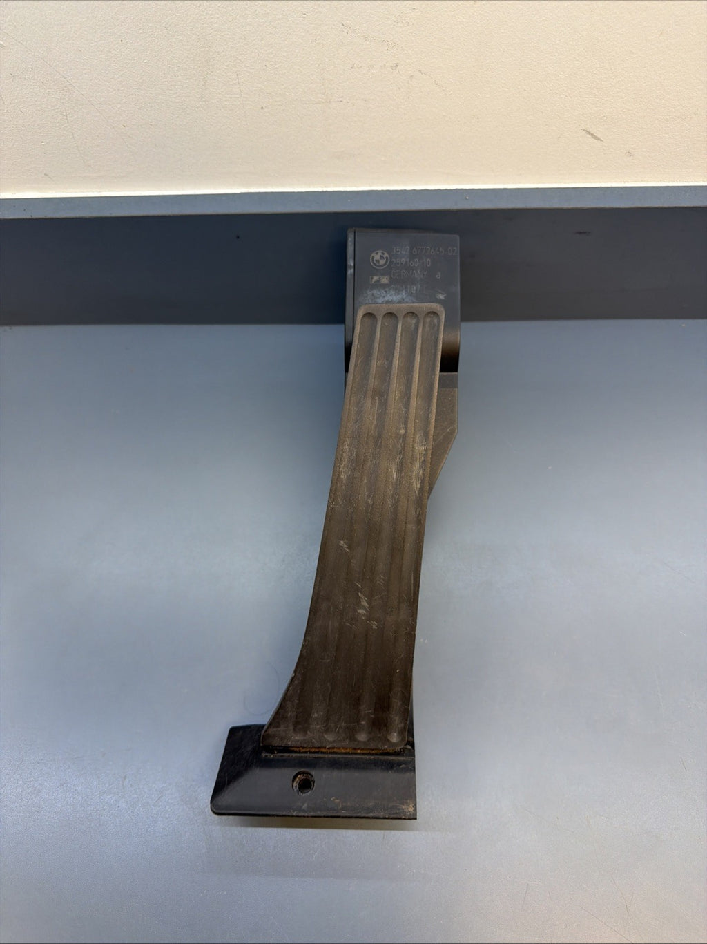 04-10 BMW E60 E61 528i 530i 550i Gas Accelerator Pedal OEM 6772645