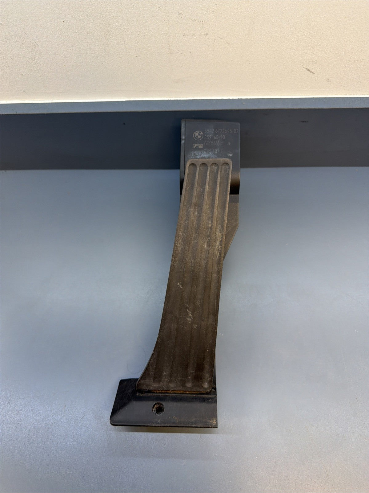 04-10 BMW E60 E61 528i 530i 550i Gas Accelerator Pedal OEM 6772645