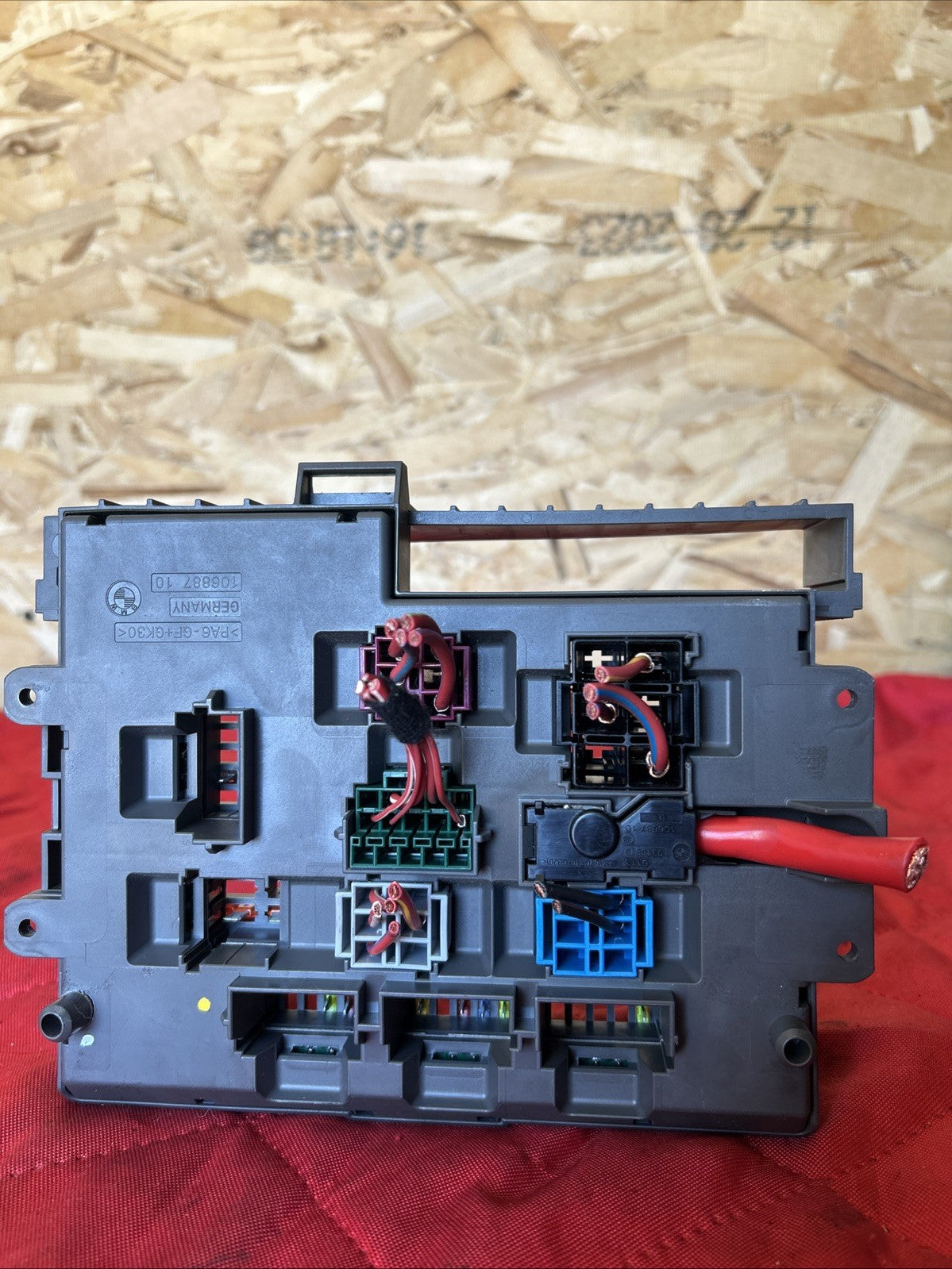 BMW 1 3 X1 Series E90 E91 E84 E87 Fuse Box Front Power Distribution 9119444
