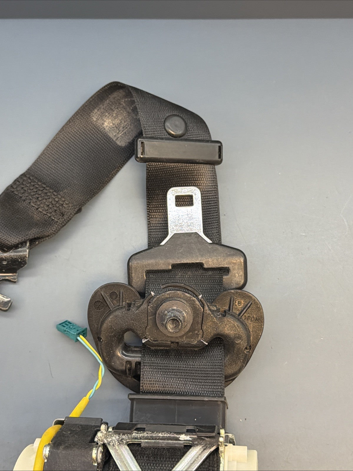 06-13 BMW E90 E92 Front Right Passenger Side Seat Belt Retractor 34072775 BLACK