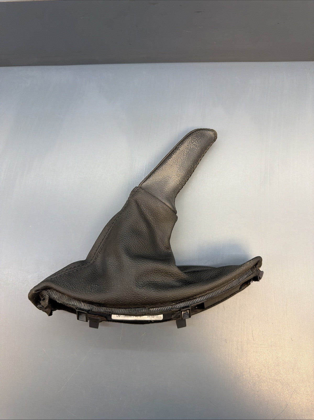 06-13 BMW E90 328i EMERGENCY BRAKE HANDLE BOOT COVER BLACK LEATHER OEM 7137535
