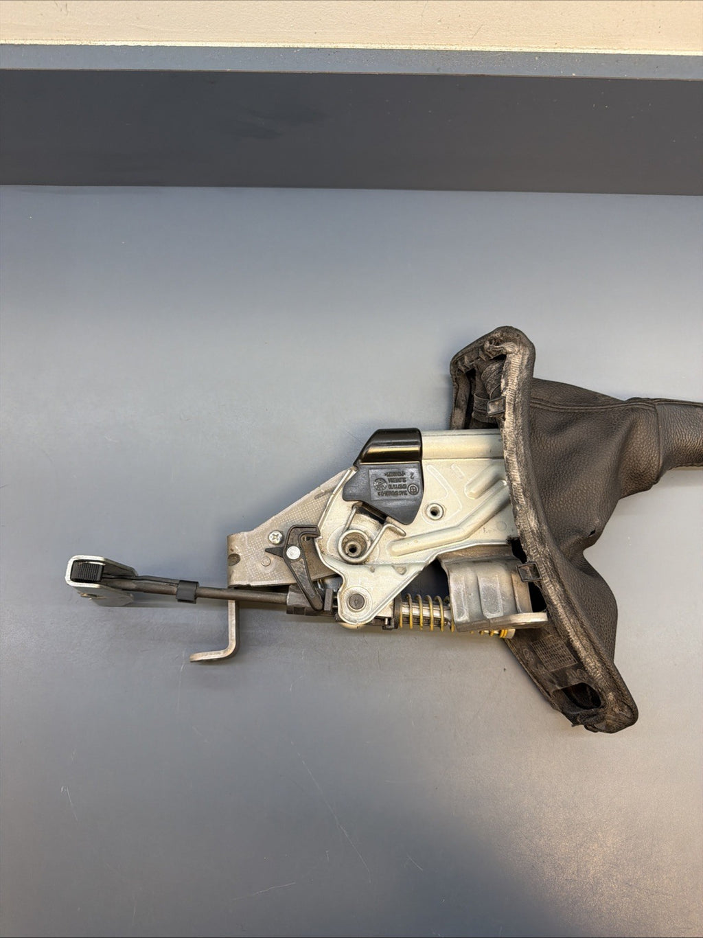 BMW E82 E88 128i 135i E90 E91 E92 E93 328i 335i HANDBRAKE LEVER ASSEMBLY 6764924