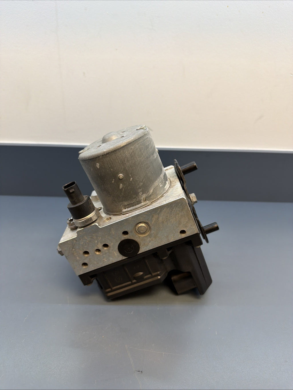 1999-2003 BMW E39 E38 5/7 Series Anti Lock Brake ABS Pump Module OEM 6758969