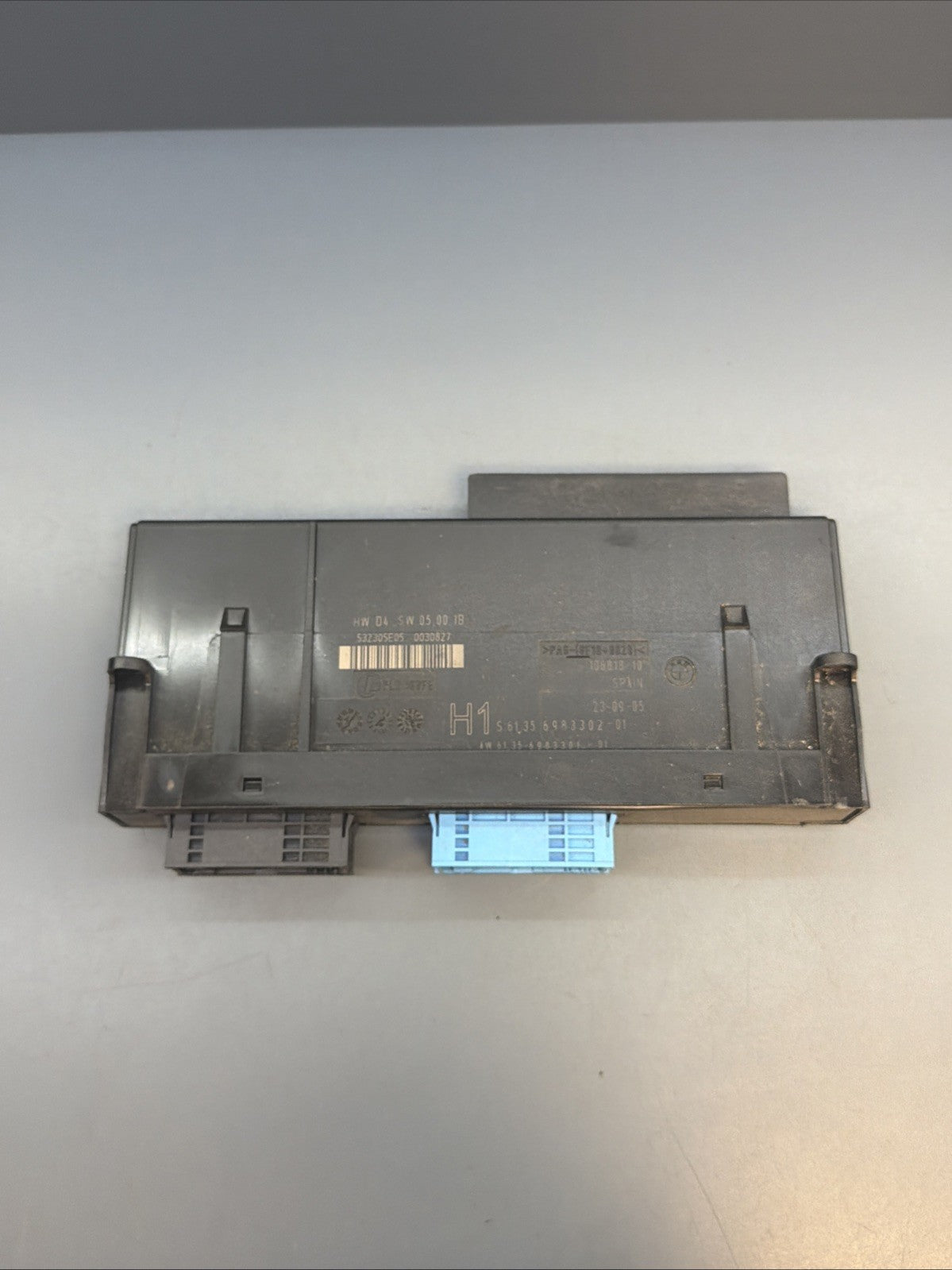 BMW E90 E91 E92 Body Control Module 6983302 OEM 06-13 325 328 330 335 M3