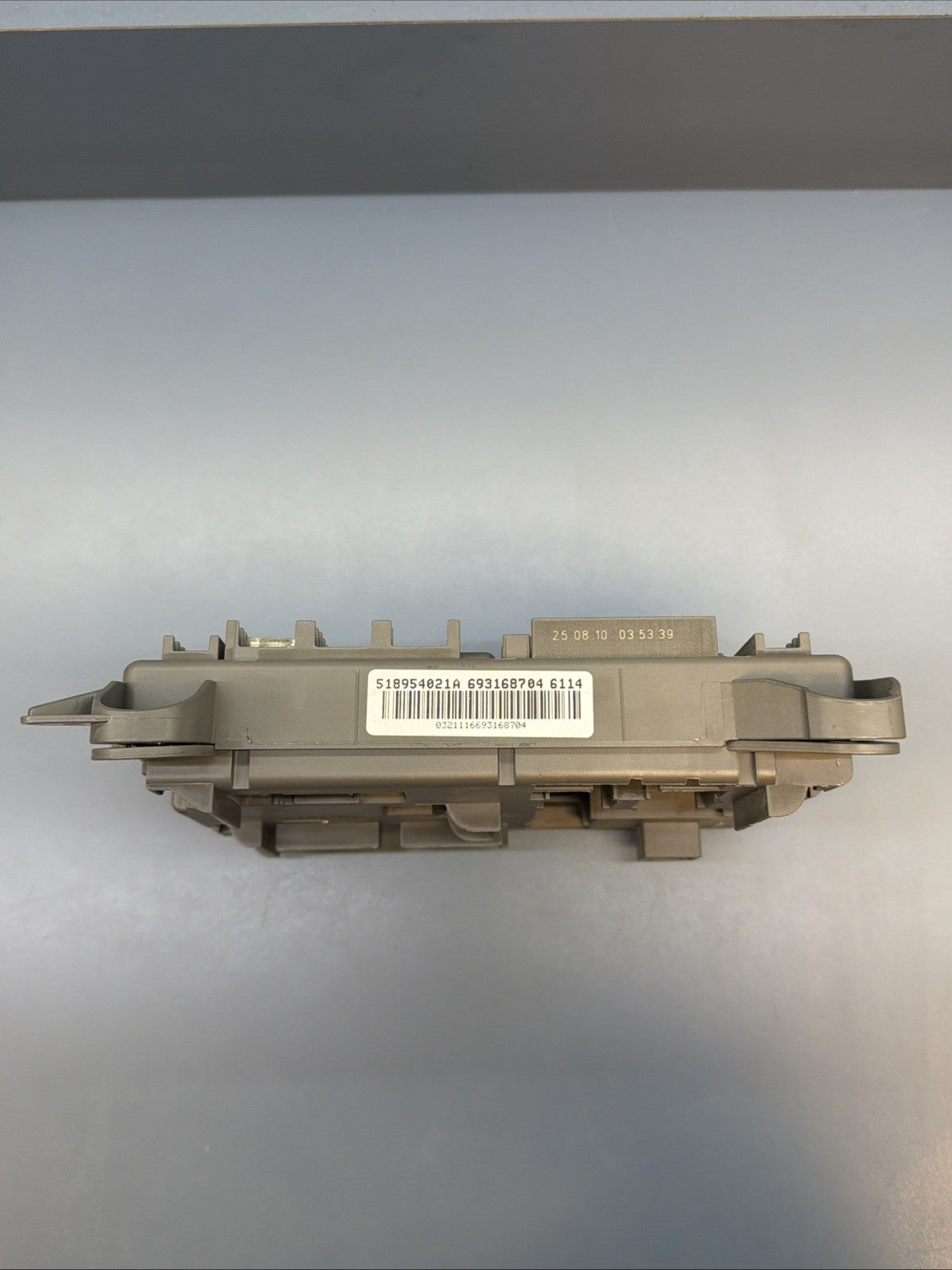 2007 - 2013 BMW E70 X5 Rear Trunk Power Distribution Fuse Relay Box 6931687 OEM