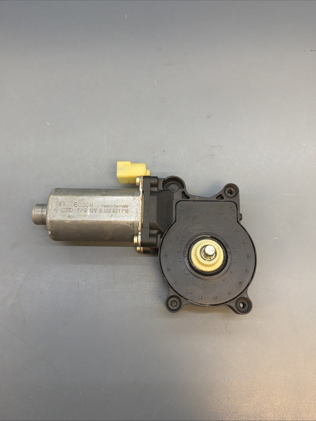 BMW E46/E53/E64/E85 Window Regulator Lifter Bosch 8362063