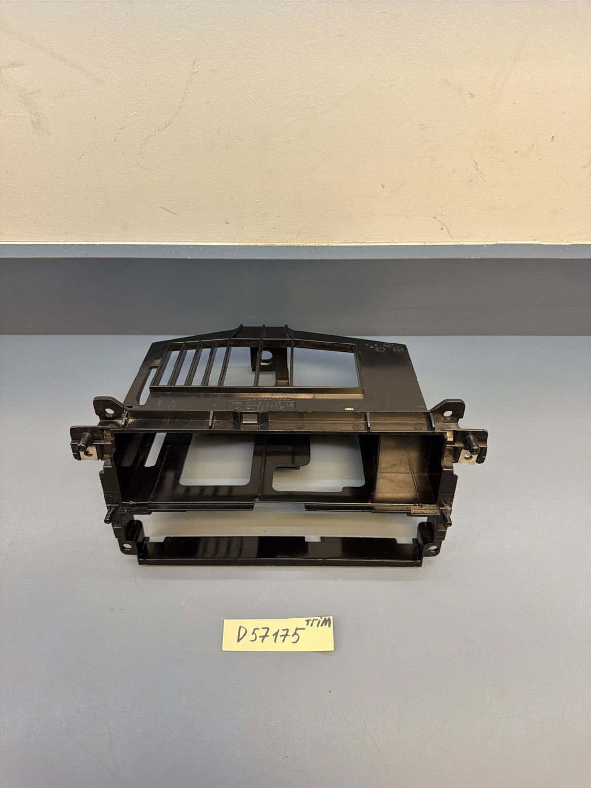99-06 BMW E46 Center Dash Radio Climate Control Bracket 51458196112 OEM