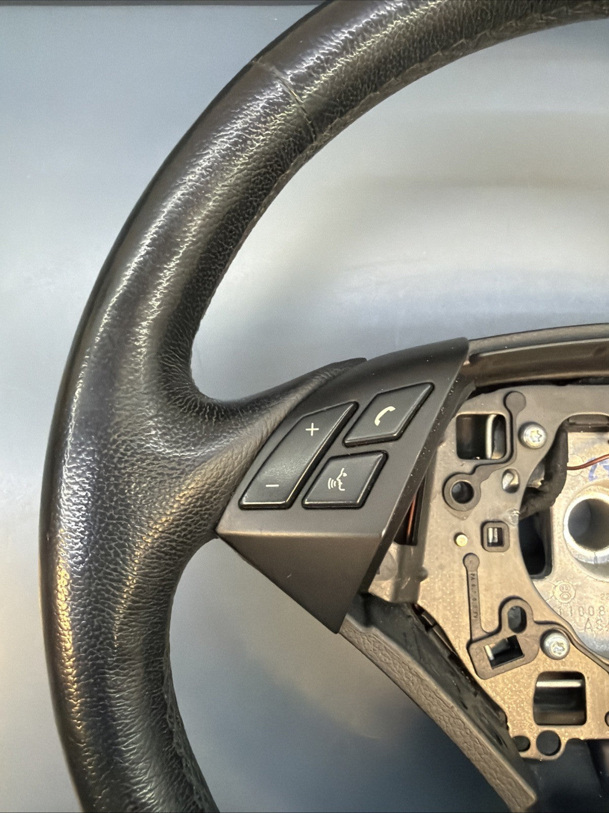 BMW 2004-2010 E60 3 SPOKE BLACK LEATHER STEERING WHEEL OEM 6079000
