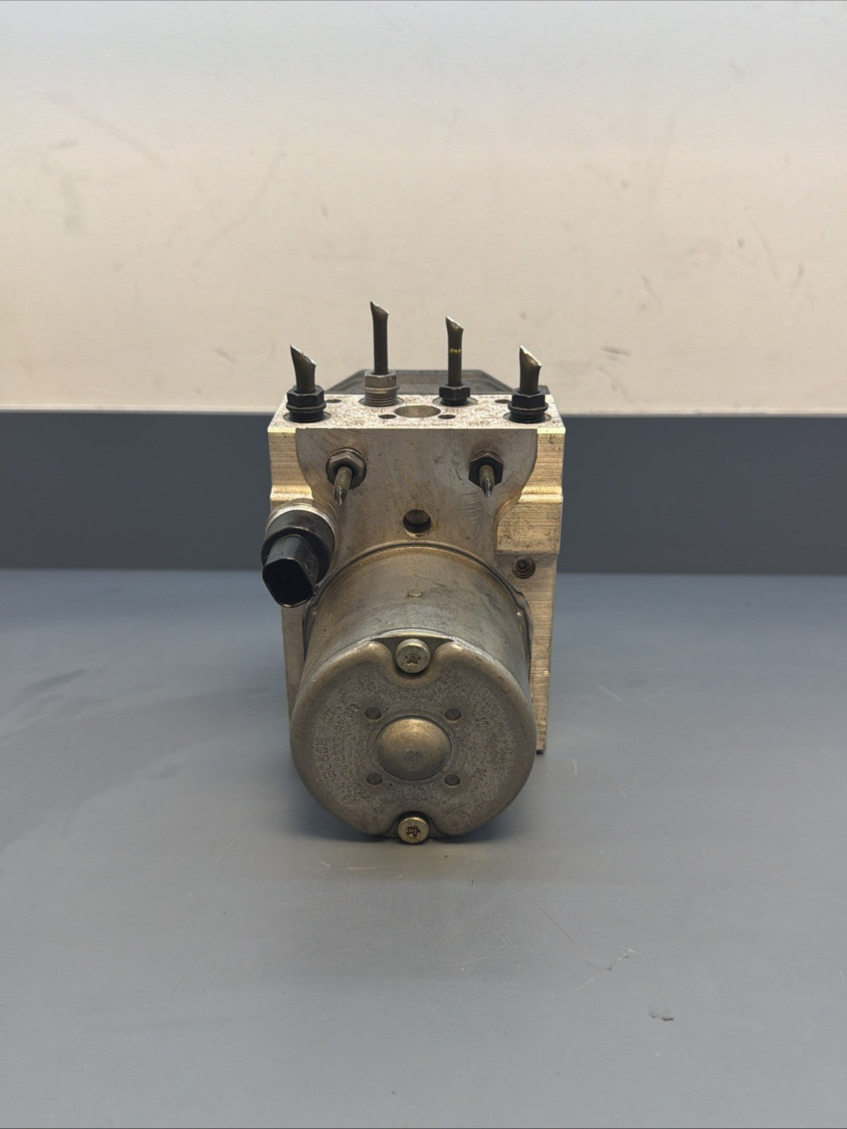 BMW E46 3 series 2.5xi 3.0xi ABS PUMP BRAKE ECU CONTROL DSC HYDRAULIC 6756776