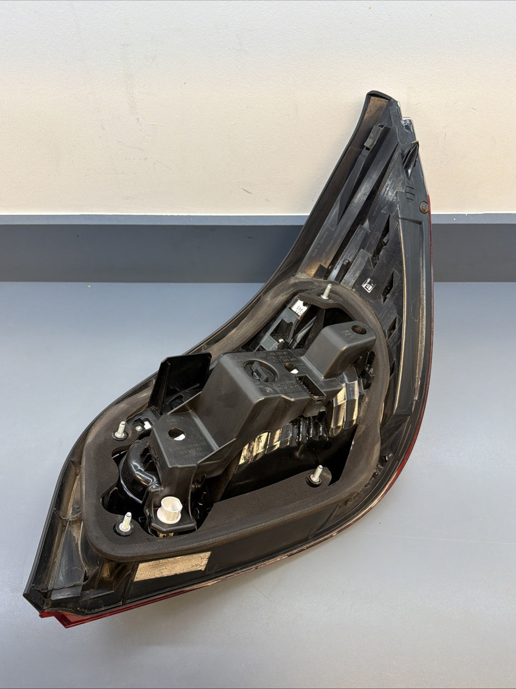 2008-10 BMW 535xi E60 5 Series Left Side Tail Brake Light Lamp 7180515 OEM LCI
