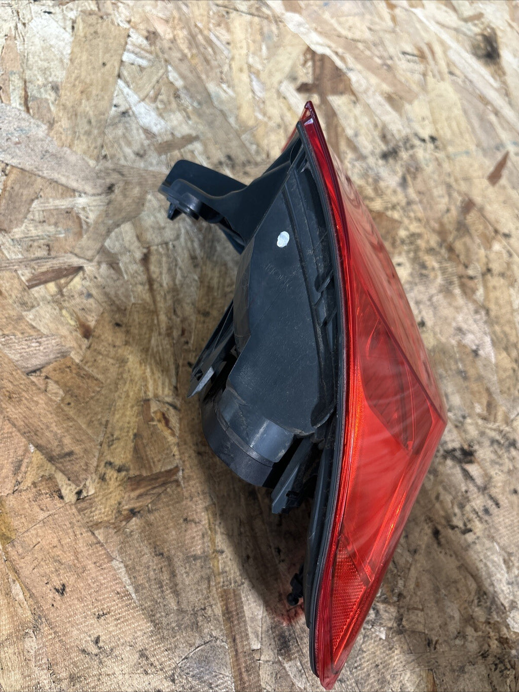 BMW 328i  TAILLIGHT DRIVER LEFT  183611-12 OEM 12 13 14 15  7259895-07