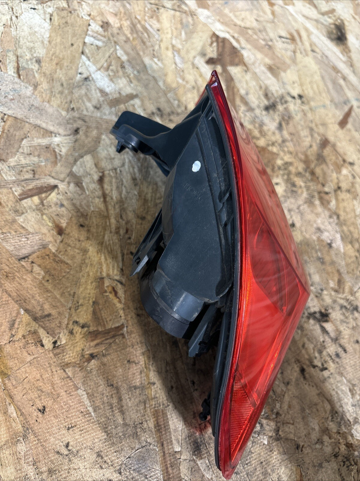 BMW 328i  TAILLIGHT DRIVER LEFT  183611-12 OEM 12 13 14 15  7259895-07