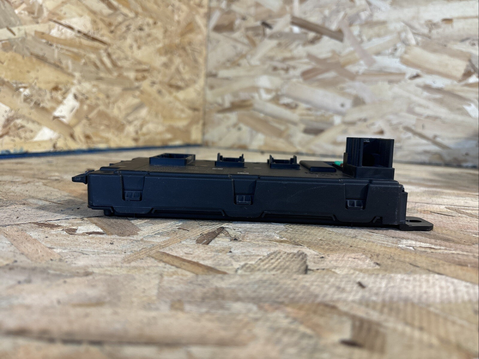 12-18 OEM BMW F22 F30 F36 REM Rear Body Control Unit Electronic Module BCM Box