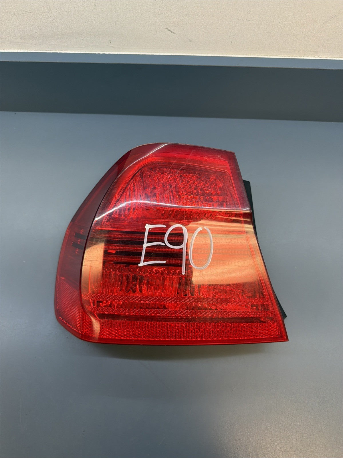 06-08 BMW E90 325i 330i 328i 335i Sedan Left Rear Tail Light Lamp 7161955 PRELCI