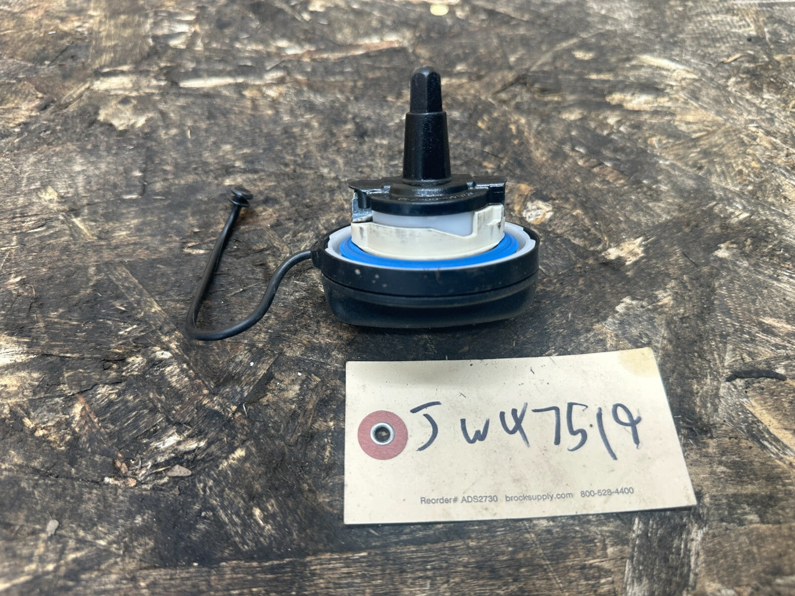 BMW 97-06 E46 E93 E52 3 5 SERIES Z8 FUEL FILLER GAS CAP OEM 020517077955