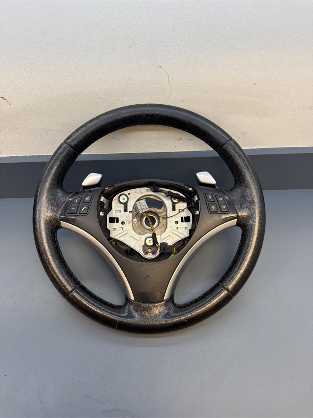 BMW E88 E90 E92 E93 M3 SPORTS STEERING WHEEL WITH PADDLE SHIFTER LEATHER 6774968