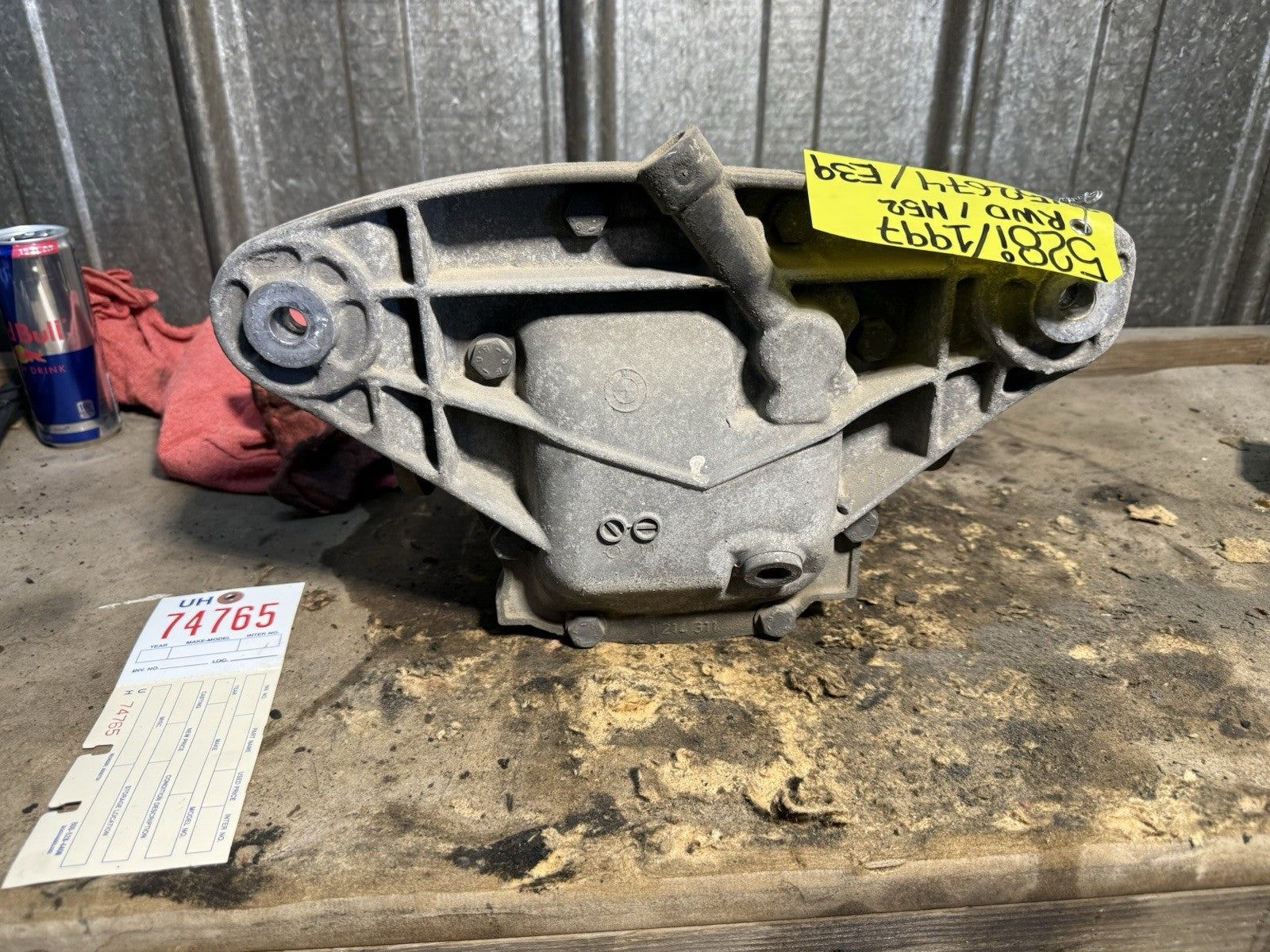 REAR Carrier Sedan Manual Trans 2.93 Ratio Fits 97-00 BMW 528i 33101428503
