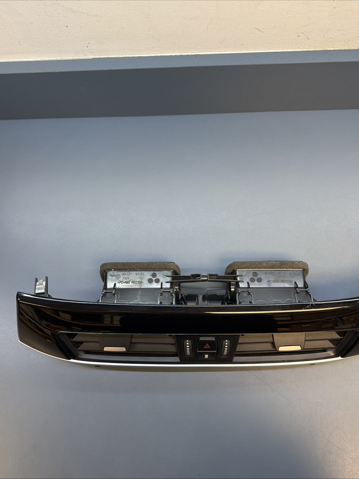2014-2019 BMW X1 F48 X2 F39 Dash Console Trim Panel 9332485 OEM