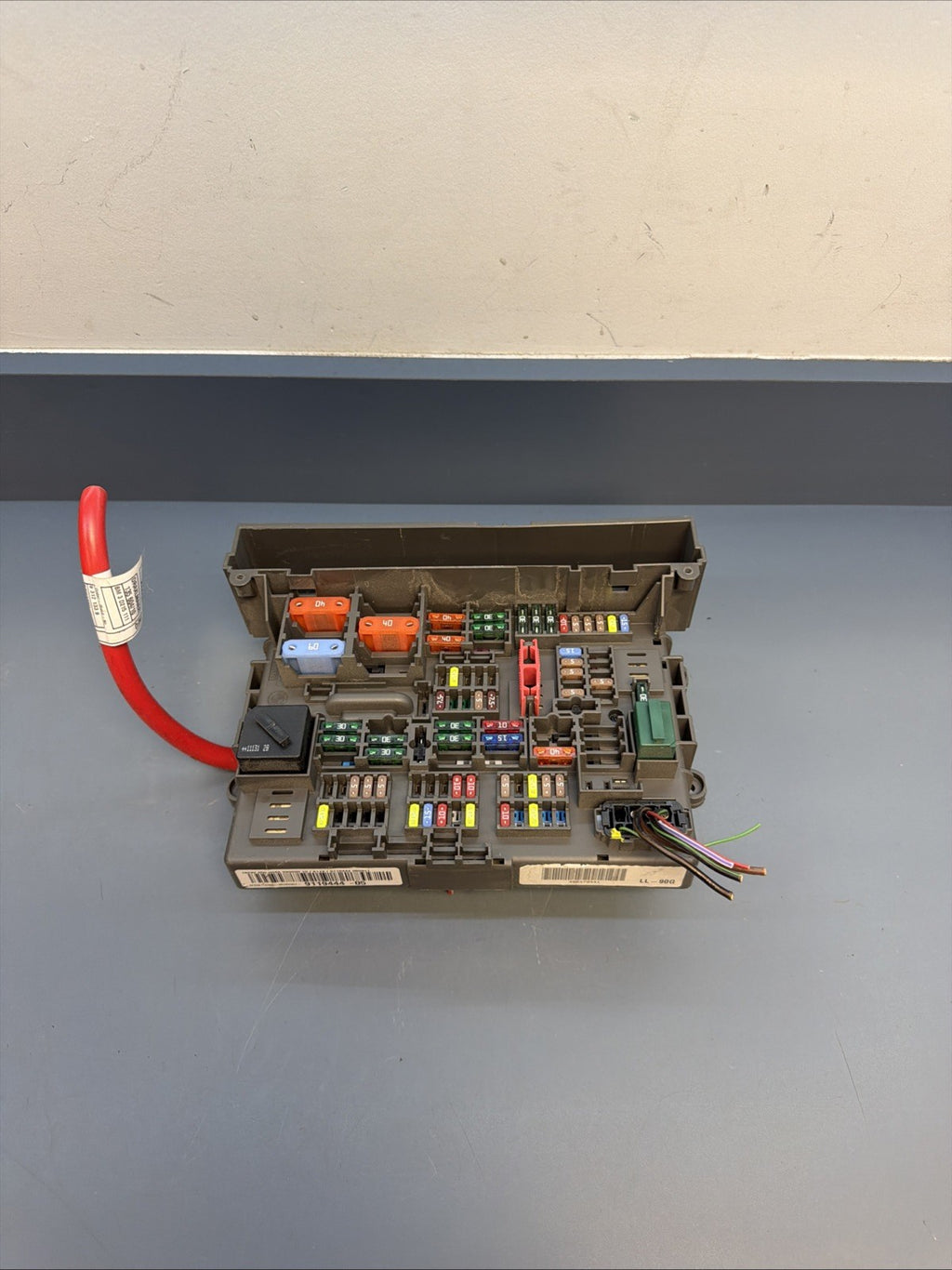 BMW 1 3 X1 Series E90 E91 E84 E87 Fuse Box Front Power Distribution 9119444