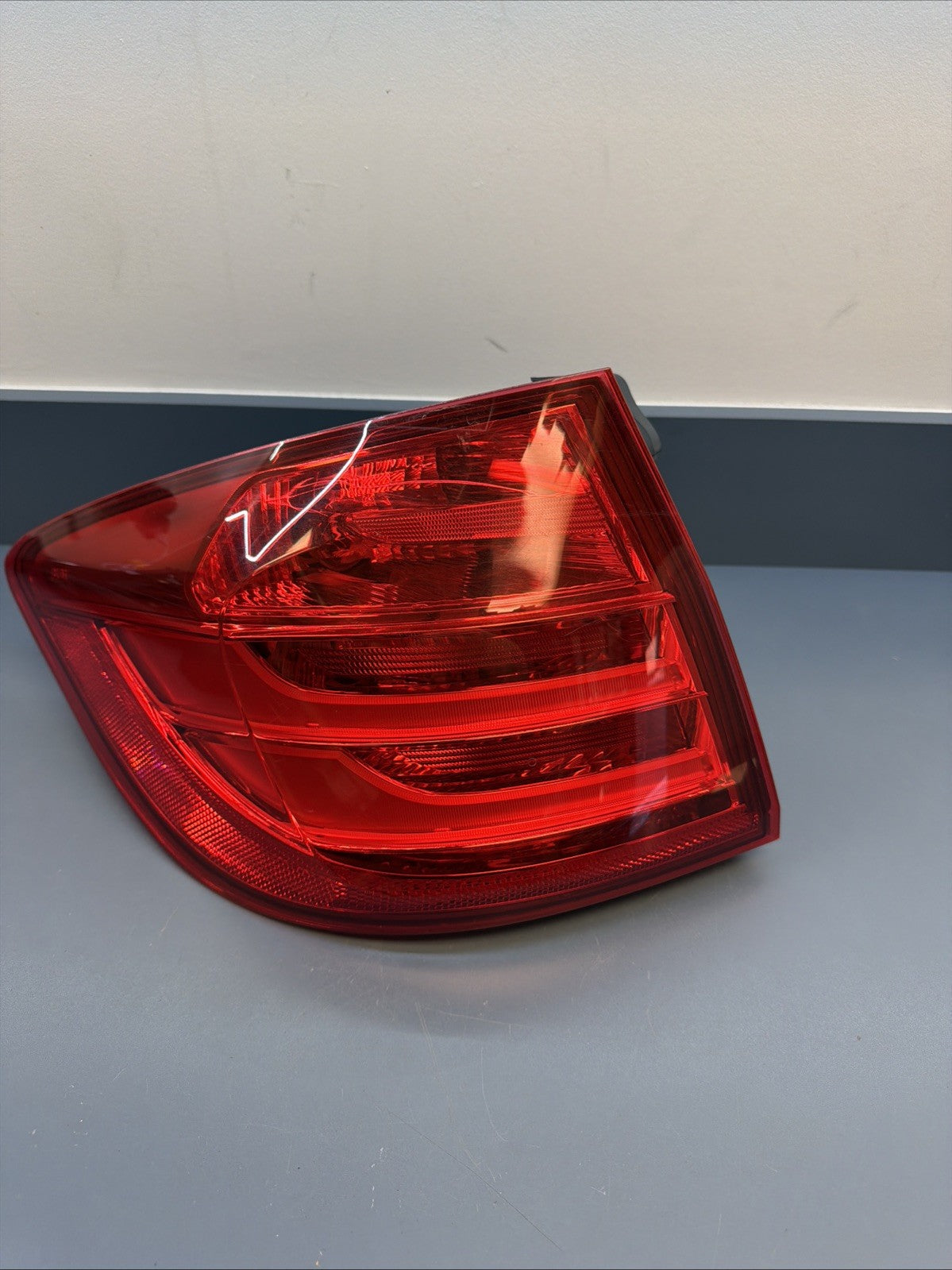 2012-15 BMW F30 F31 328I 335 LEFT DRIVER OUTER TAILLIGHT TAIL LIGHT LAMP 7372789