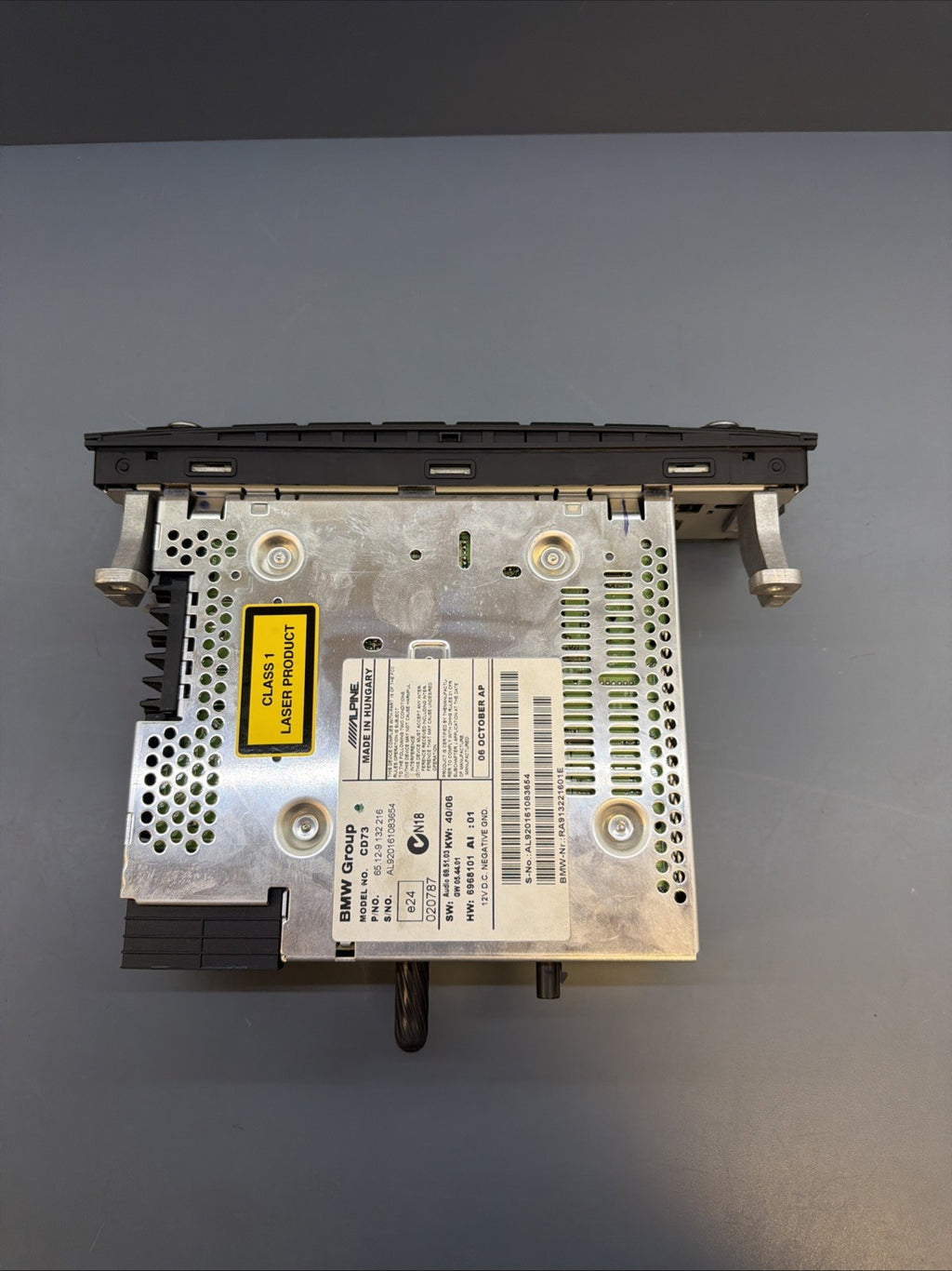 BMW E88 E82 E90 E92 E93 E84 1/3 Series Professional Radio Stereo CD OEM 9132216