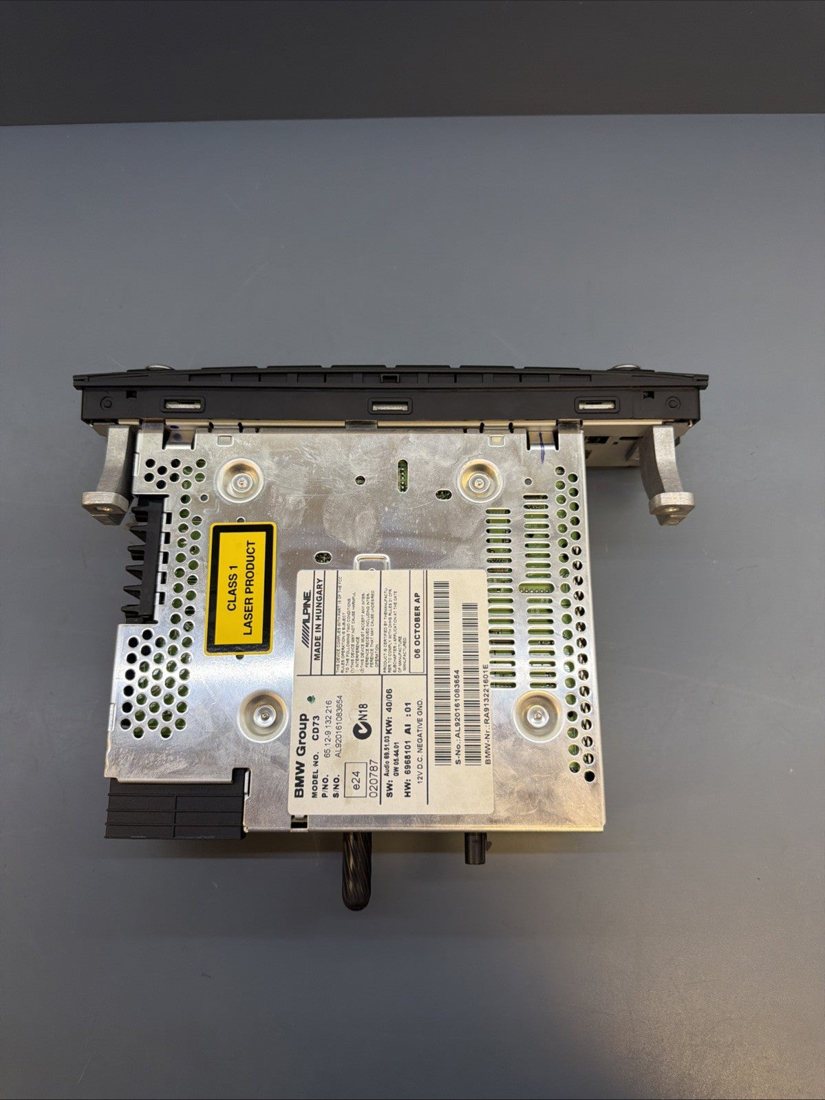 BMW E88 E82 E90 E92 E93 E84 1/3 Series Professional Radio Stereo CD OEM 9132216