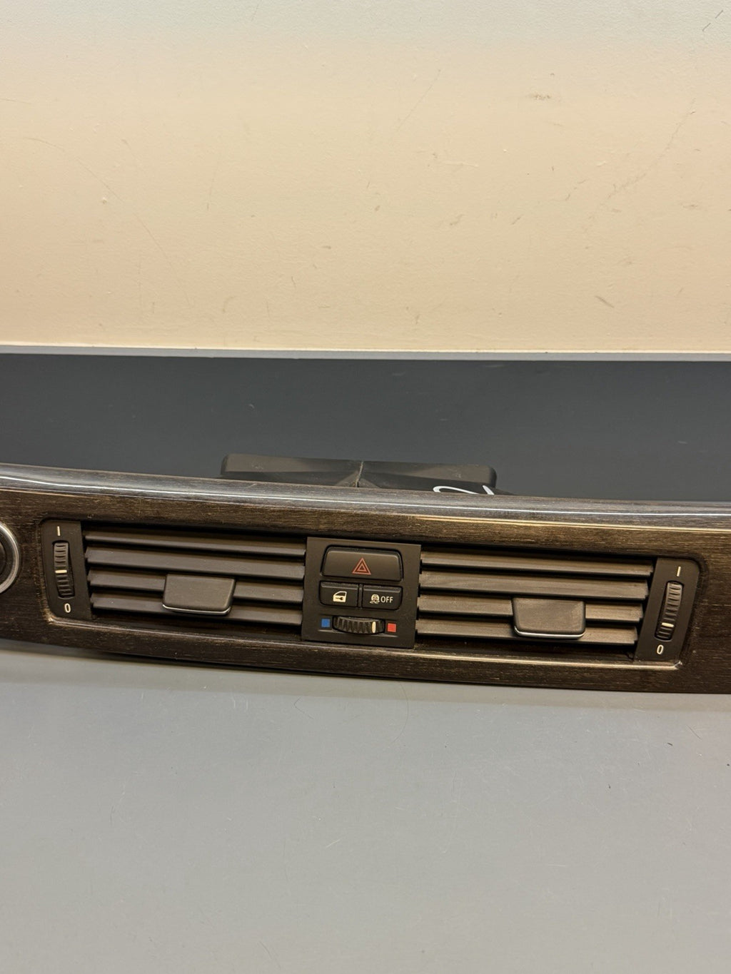07-13 BMW E90 E91 E92 Dashboard Instrument Panel Air Vent Cover Trim 9214797