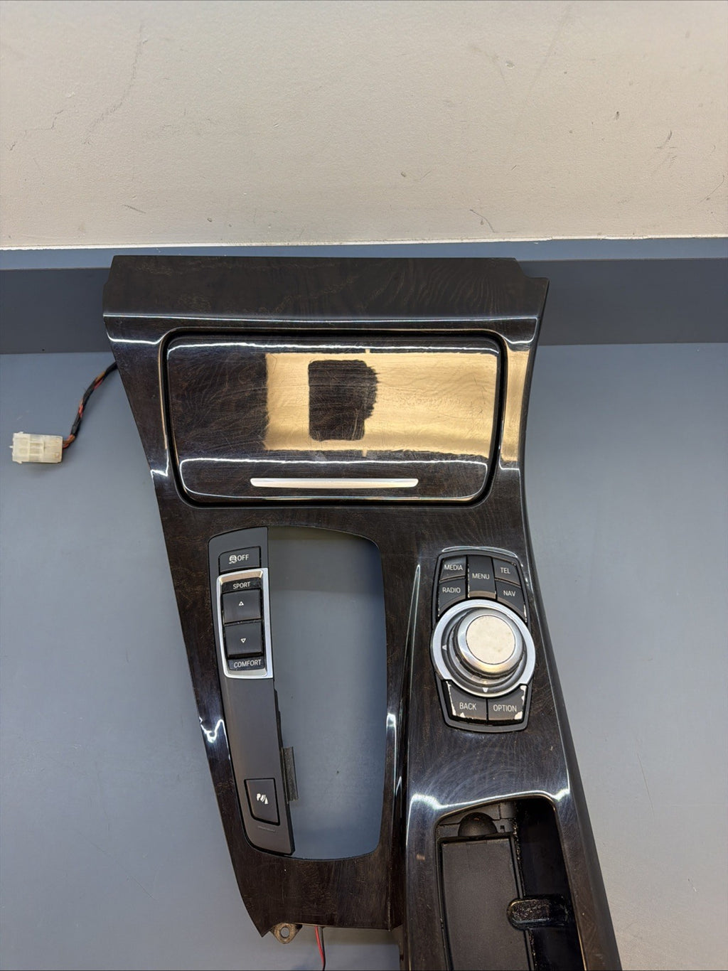 11-16 BMW F10 535i 528i Center Console Shifter Cupholder Bezel Complete 9206347
