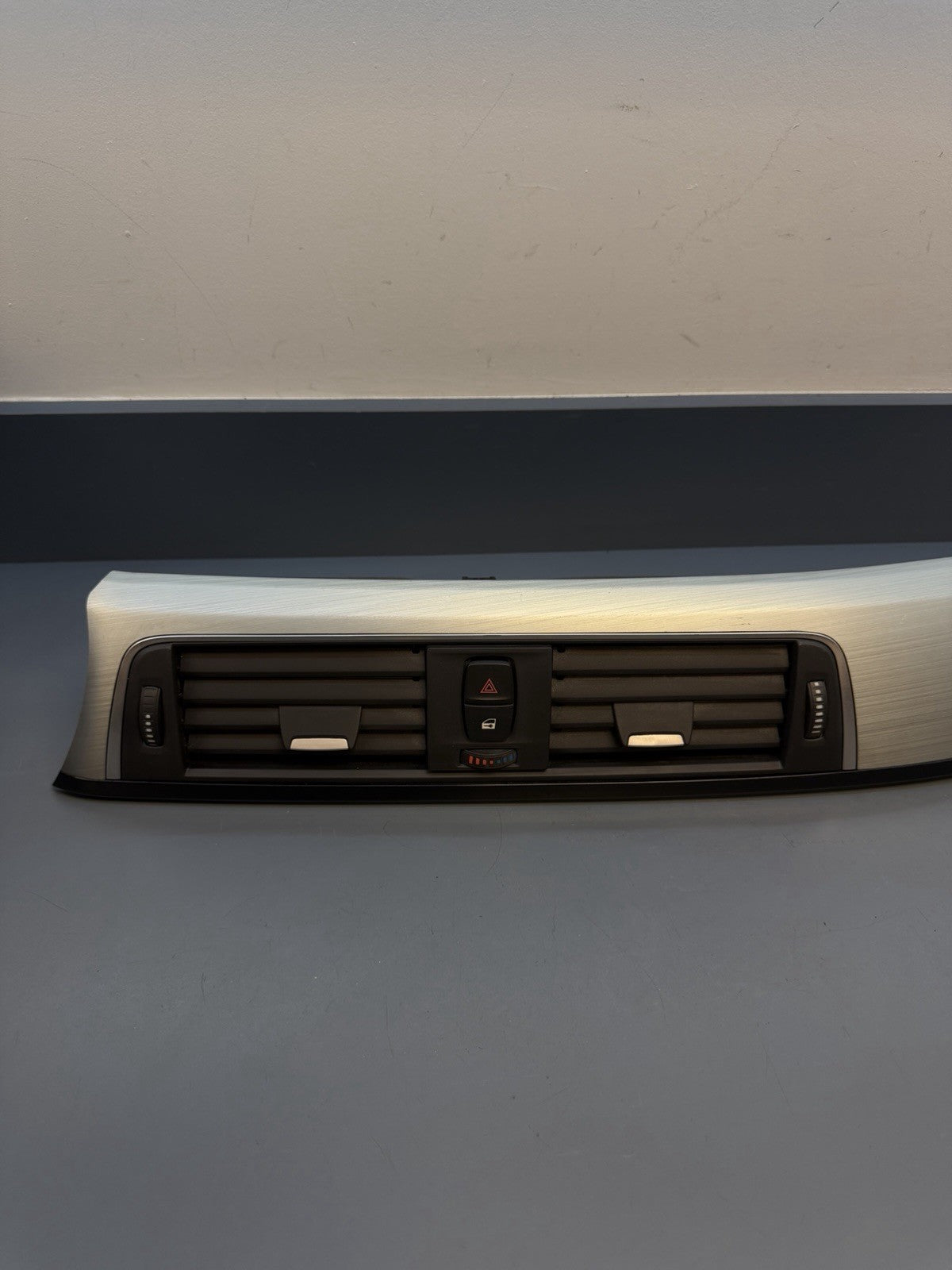 BMW F30 F31 F32 F33 F36 Center Dash Trim w/ Dual Air Vent OEM 9347436