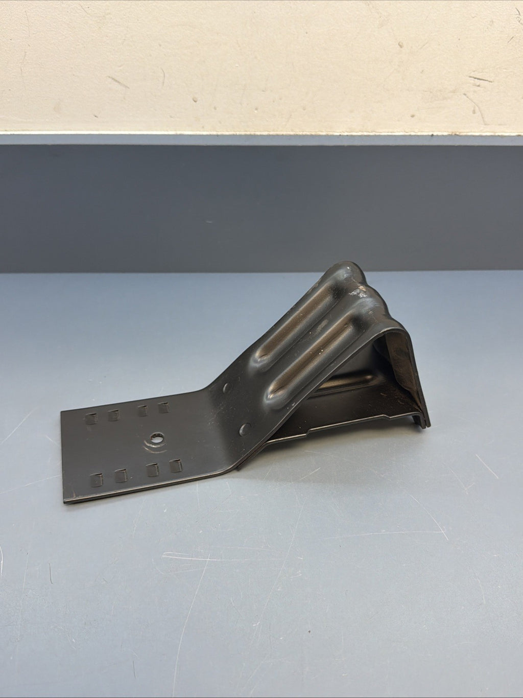 BMW OEM STEEL WHEEL CHOCK E30 E34 E36 E38 E46 E60 E90 E92